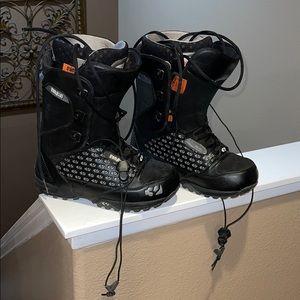 COPY - Snow boarding boots